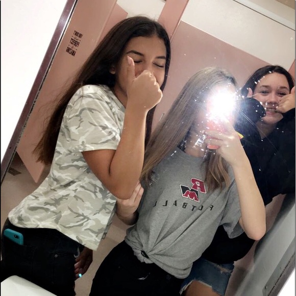 Meet your Posher, Erika - Picture 1 of 1